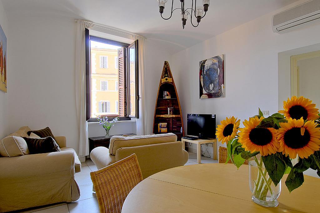 Pearl Suite Roma Quarto foto